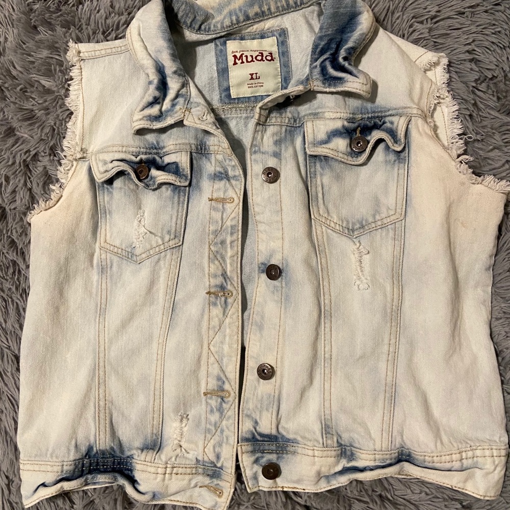 Sleeveless Jean Distressed Vest
